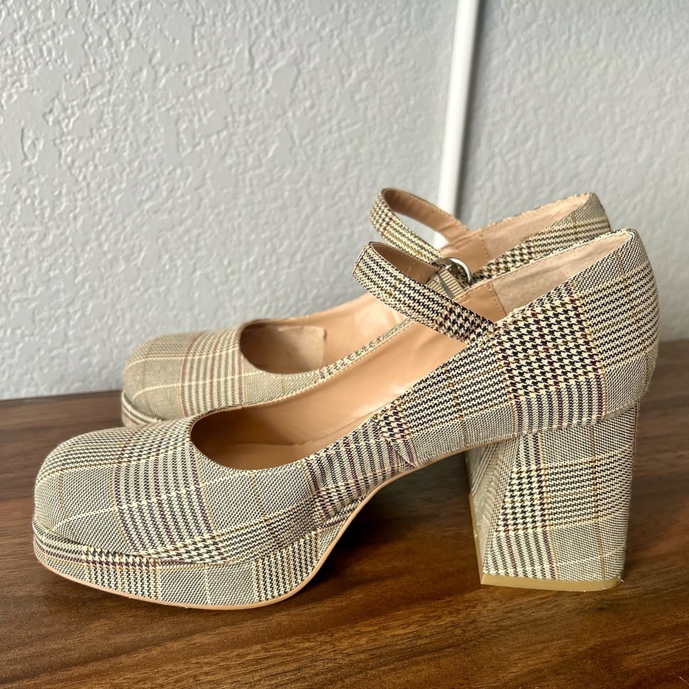 Steve Madden Platform Maryjane With Block Heel. - image 3